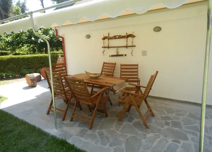 Case de vacanță Nirvana House